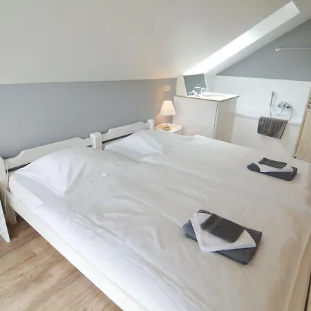 With Valley Views, Chalet *