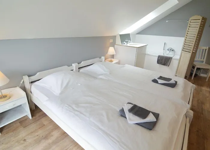 With Valley Views, Σαλέ *